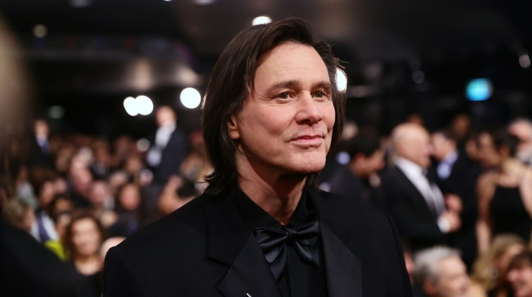 «Αυτός δεν είναι ο Τζιμ Κάρεϊ!» - Το ίντερνετ πιστεύει είδαμε κλώνο του στα βραβεία Σεζάρ