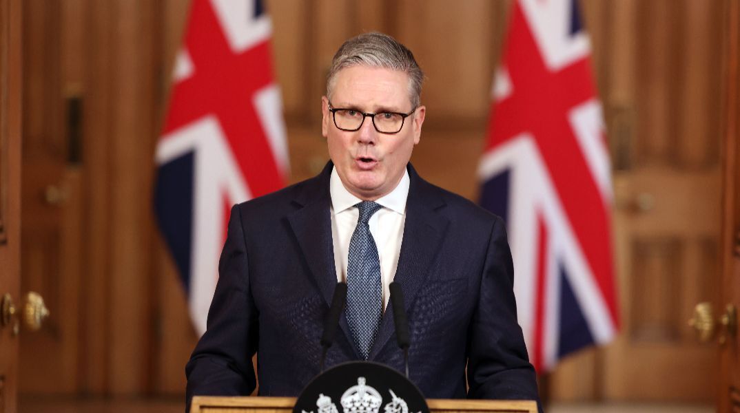 Στάρμερ: Οι βάσεις μας στην Κύπρο δεν χρησιμοποιούνται από αμερικανικά βομβαρδιστικά αεροσκάφη