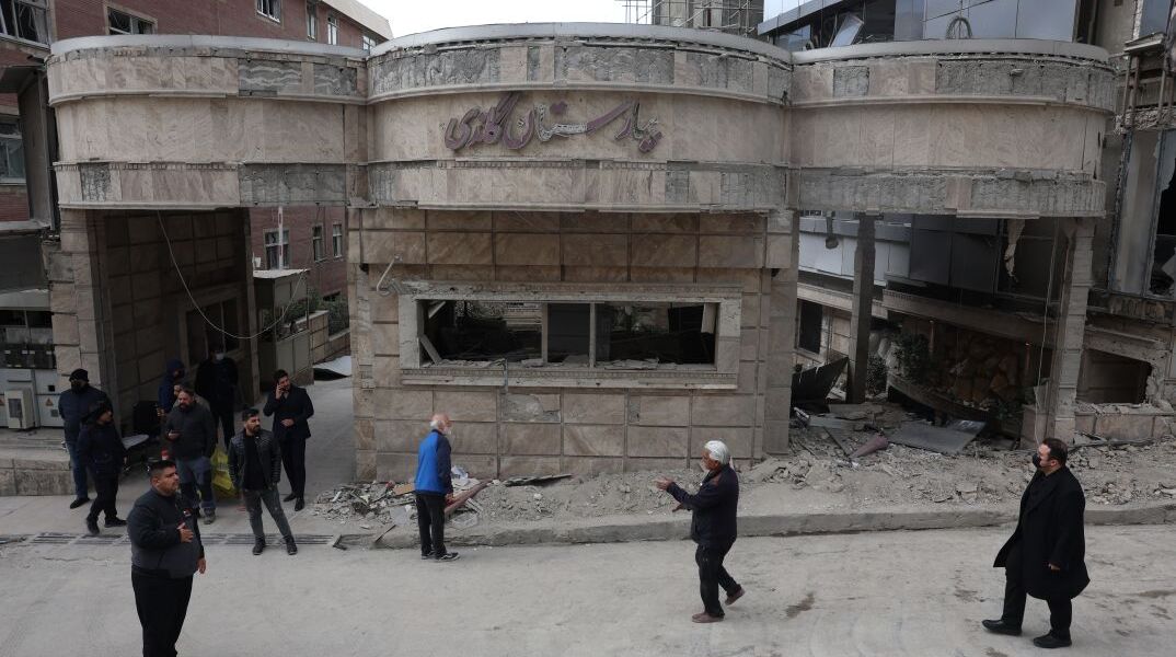 Τεχεράνη: Εκκενώθηκε το νοσοκομείο Γκάντι μετά από εκρήξεις - Ο ΠΟΥ ερευνά πλήγματα σε ιατρικές δομές