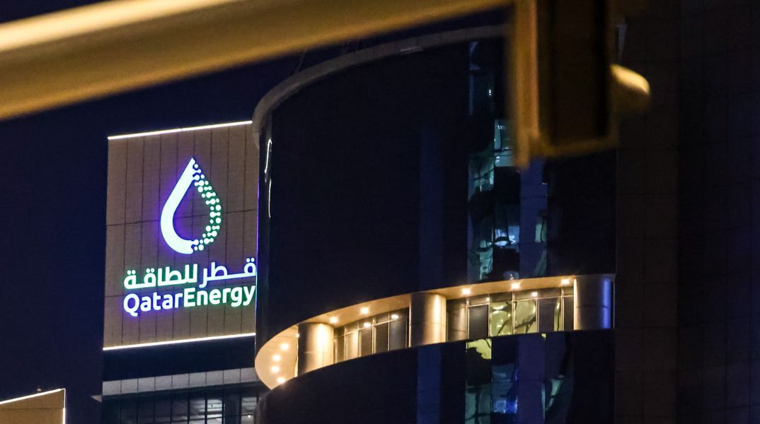 Άλμα άνω του 30% στο ευρωπαϊκό φυσικό αέριο λόγω της κρίσης στη Μέση Ανατολή, με πιέσεις σε μετοχές και φόβους για νέο κύμα πληθωρισμού.