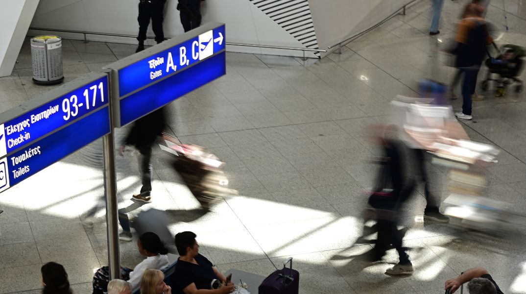 Η Sky Express επεκτείνει τις ακυρώσεις πτήσεων προς Τελ Αβίβ έως 9/3, προσφέροντας στους επιβάτες δωρεάν αλλαγές, πιστωτικά κουπόνια ή πλήρη επιστροφή χρημάτων.