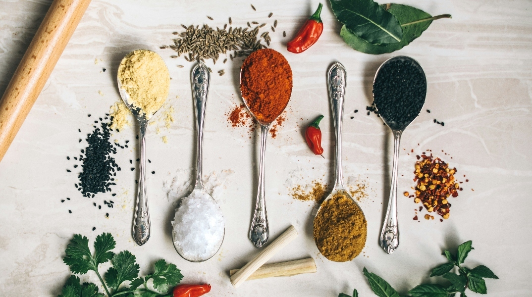 Τρόφιμα και ποτά με 111 μη εγκεκριμένες χημικές ουσίες 