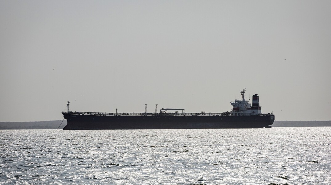 Έκρηξη σε πετρελαιοφόρο δεξαμενόπλοιο αγκυροβολημένο στο Κουβέιτ - Σώο το πλήρωμα