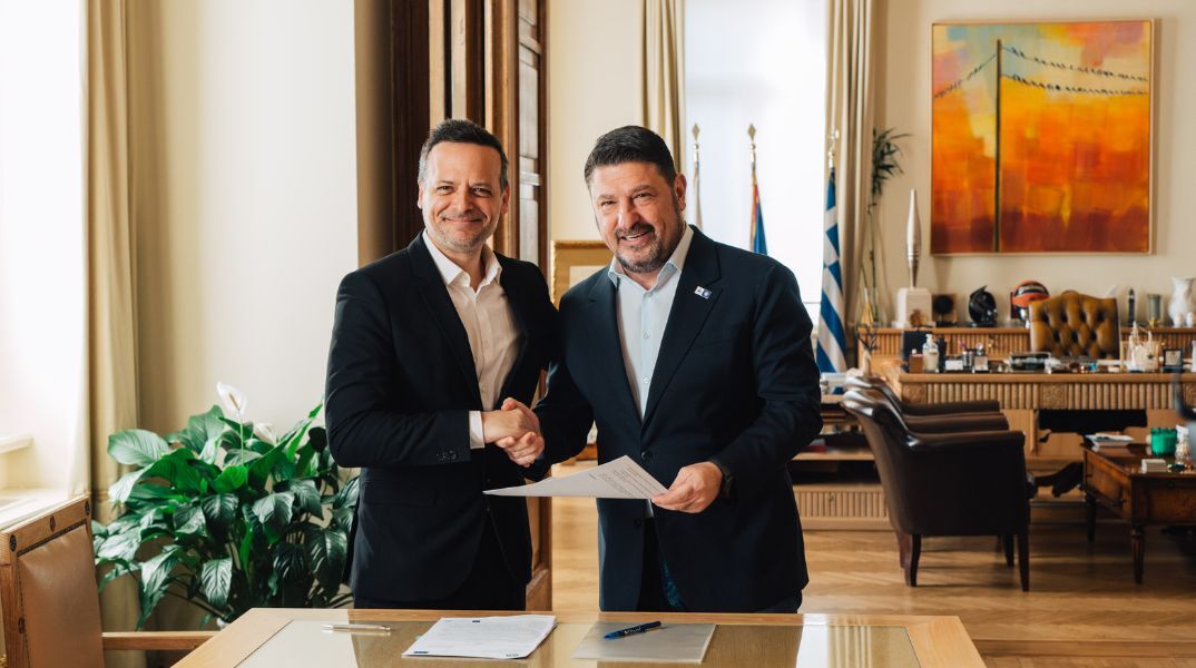 Συνάντηση του δημάρχου Αθηναίων Χάρη Δούκα με τον περιφερειάρχη Αττικής Νίκο Χαρδαλιά - Συζήτησαν έργα, χρηματοδοτήσεις και ευρύτερο συντονισμό.