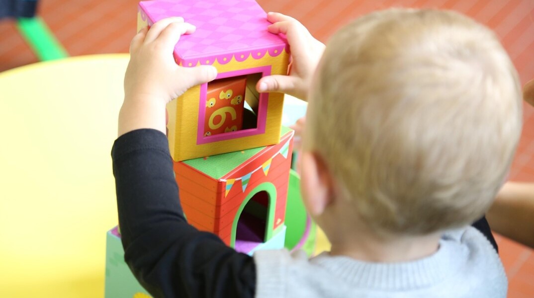 παιδί σε παιδικό σταθμό