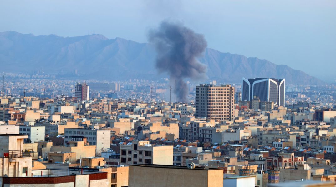 Όχι στους τρελούς του Θεού και του Πολέμου