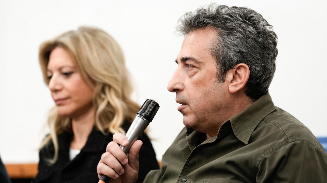 Ο σύλλογος θυμάτων Τεμπών καταγγέλλει συντονισμένη επίθεση από τρολ μετά τη διαφωνία με την Καρυστιανού και εξετάζει προσφυγή στη Δίωξη Ηλεκτρονικού Εγκλήματος.