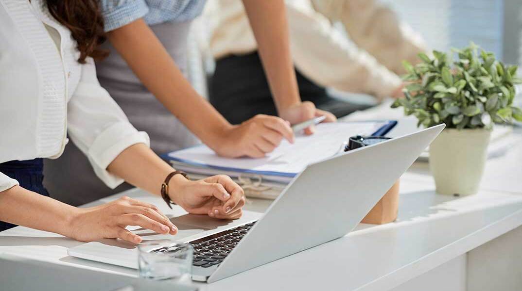 Εργαζόμενοι στο γραφείο