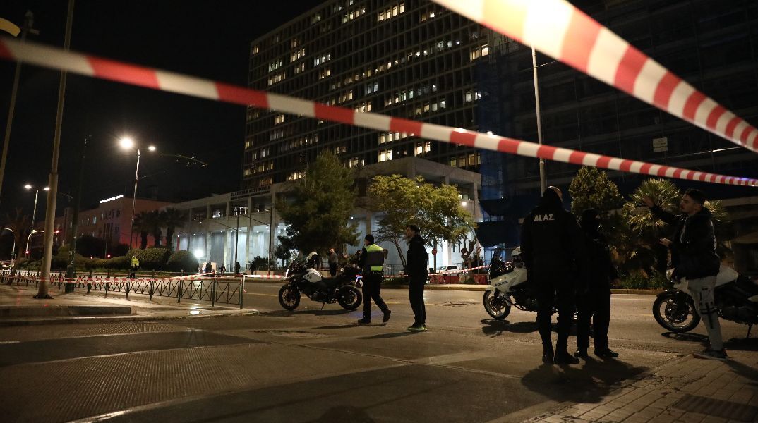 Στη φυλακή ο 48χρονος που απειλούσε να ανατινάξει το κτίριο της ΓΑΔΑ με χειροβομβίδες