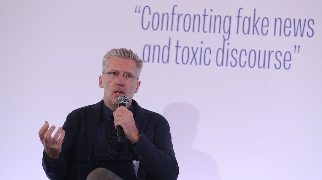 Σκέρτσος στο Athens Alitheia Forum: Πώς εκμεταλλεύονται τη λειτουργία του ανθρώπινου εγκεφάλου οι λαϊκιστές πολιτικοί 