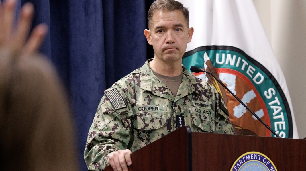 Ναύαρχος Μπραντ Κούπερ, διοικητής των αμερικανικών δυνάμεων στο Ιράν