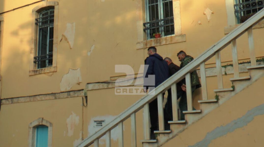 Σούδα: Ποινική δίωξη για κατασκοπεία στον Πολωνό - Aρνείται τα πάντα ο ίδιοςΣούδα: Ποινική δίωξη για κατασκοπεία στον Πολωνό - Aρνείται τα πάντα ο ίδιος