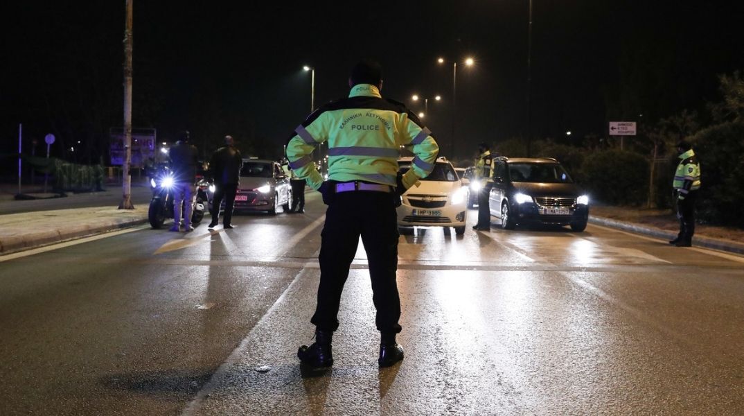 Σύλληψη 22χρονου στη Θεσσαλονίκη που οδηγούσε με 179 χλμ/ώρα στην οδό Θεσσαλονίκης–Μουδανιών - Αντιμέτωπος με βαριές ποινές.