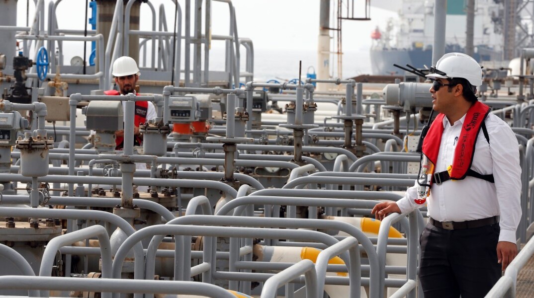 Εγκαταστάσεις πετρελαίου στη νήσο Χαργκ του Ιράν