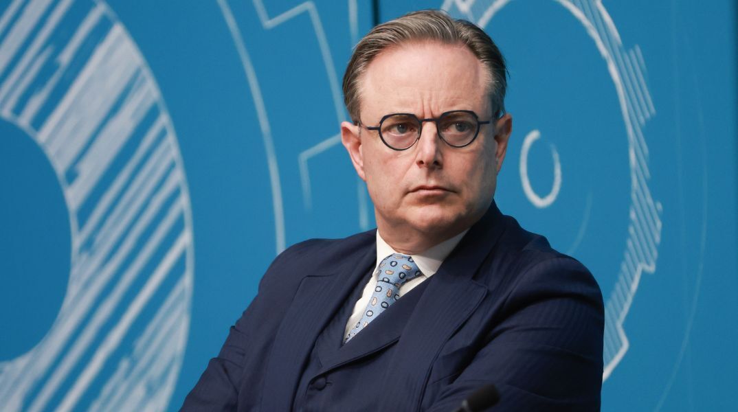 Καταδίκη των δηλώσεων του Βέλγου πρωθυπουργού για εξομάλυνση σχέσεων με τη Ρωσία - Εταίροι και ΕΕ προειδοποιούν για κίνδυνο υπονόμευσης της ενότητας.