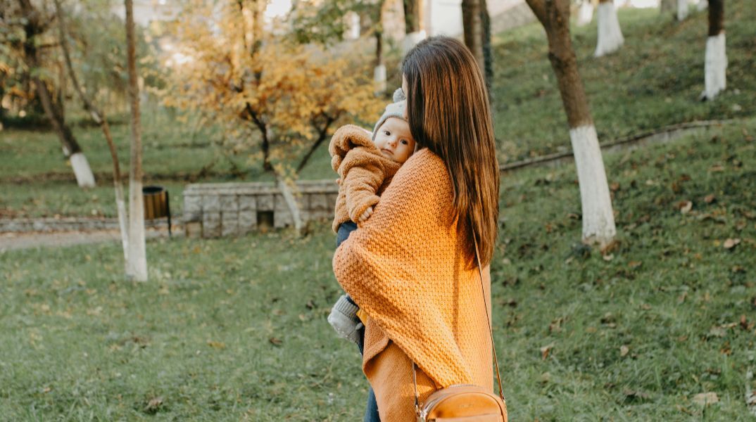 Νέα άδεια για εργαζόμενους γονείς - Ποιοι δικαιούνται έως 8 ημέρες με αποδοχές
