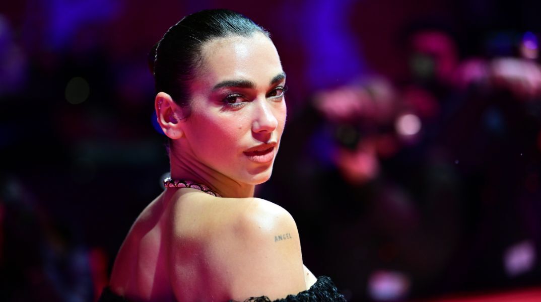 Η Ντούα Λίπα καταγγέλλει ότι η συζήτηση για τα αρχεία Έπσταϊν αγνοεί τα θύματα και «σκεπάζει» την πραγματική φύση των εγκλημάτων σε βάρος ανήλικων κοριτσιών