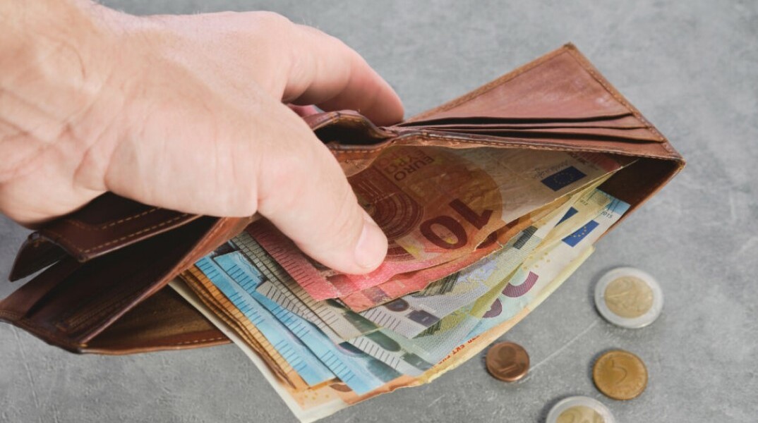 Χρήματα σε πορτοφόλι