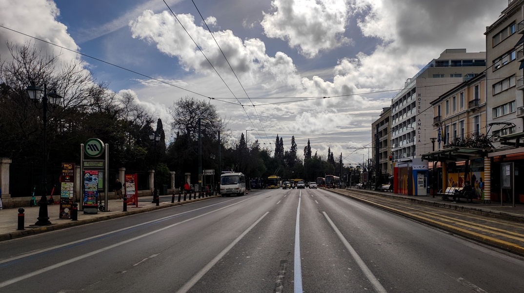 Σύννεφα στον ουρανό της Αθήνας