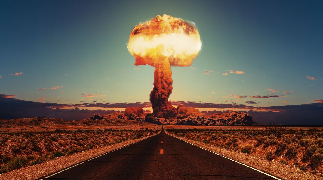 Ειδικός αποκαλύπτει γιατί το αυτοκίνητο είναι θανάσιμη παγίδα σε πυρηνική έκρηξη και εξηγεί τα σωτήρια βήματα που πρέπει να ακολουθήσετε αμέσως.