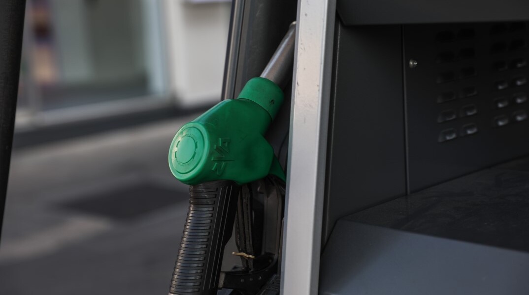 Αντλία σε βενζινάδικο