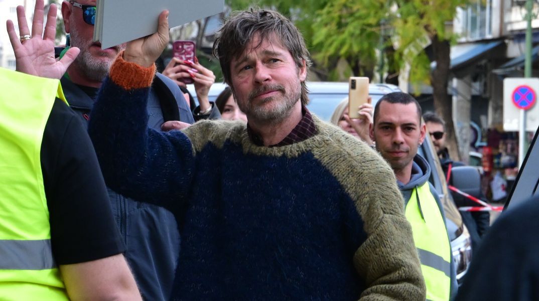 Ο Έλληνας ηθοποιός που κάνει γυρίσματα με τονΜπραντ Πιτ στην Αθήνα για τη νέα του ταινία