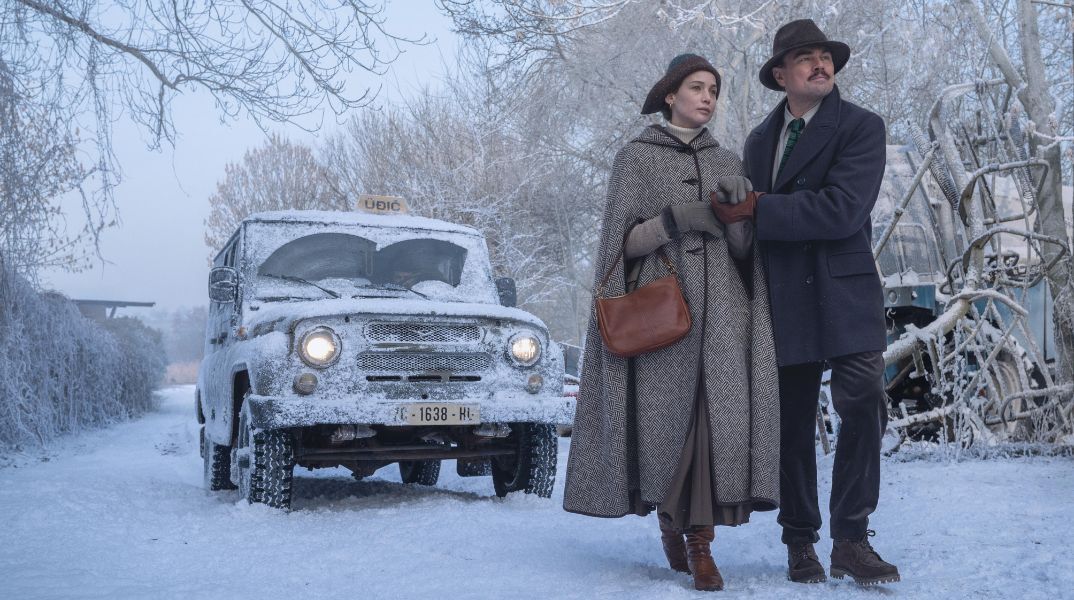 Η πρώτη εικόνα από το «What Happens at Night» αποκαλύπτει τους Λεονάρντο Ντι Κάπριο και Τζένιφερ Λόρενς στη νέα ταινία του Μάρτιν Σκορσέζε για την Apple.