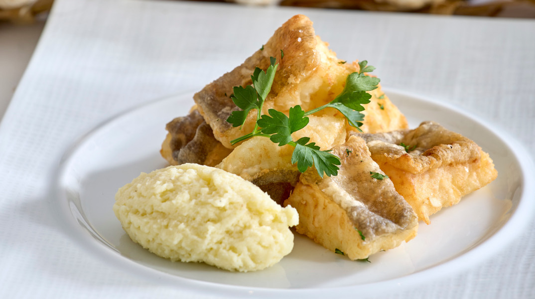 Ο μπακαλιάρος του Βασίλη Καλλίδη στο Milos