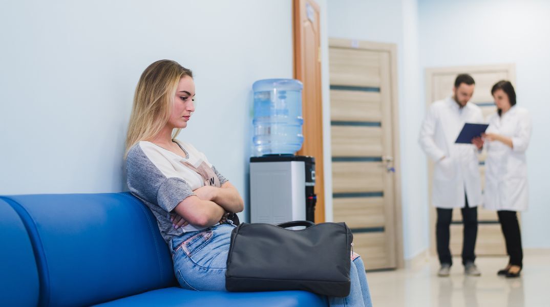 Μελέτη δείχνει ότι κάποια αλκοολούχα αυξάνουν περισσότερο τον κίνδυνο θανάτου, ενώ το κρασί συνδέεται με χαμηλότερο ρίσκο.