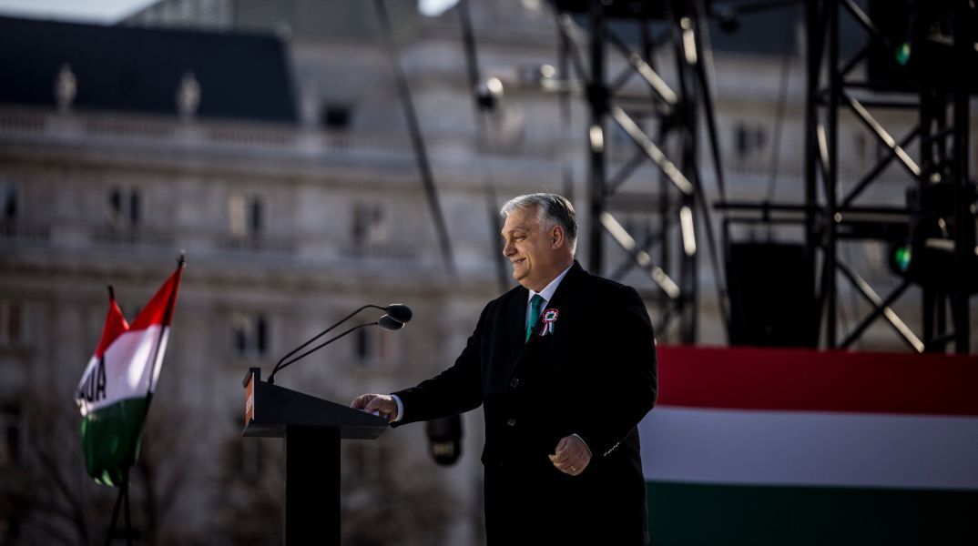 Εκλογές Ουγγαρία: Διεθνής στήριξη από την ακροδεξιά στον Όρμπαν, ενώ οι δημοσκοπήσεις δείχνουν προβάδισμα του Πέτερ Μαγιάρ - Μήνυμα στήριξης και από τον Τραμπ.