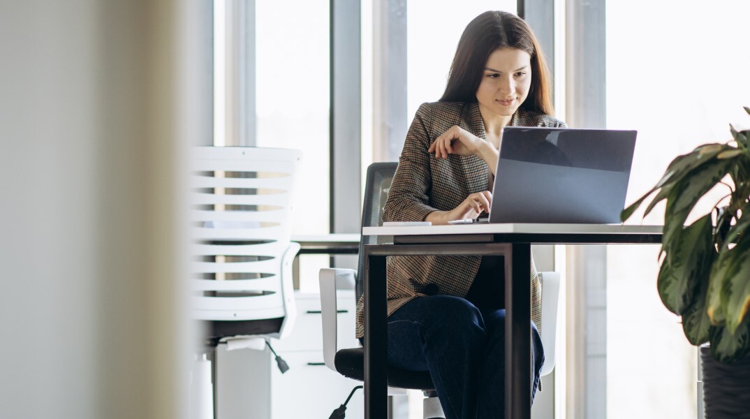 Εργαζόμενη στο γραφείο