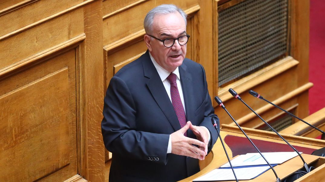 Ο Νίκος Παπαθανάσης υπέγραψε την ένταξη έργων 12,3 εκατ. ευρώ για την ενεργειακή θωράκιση των νοσοκομείων Ιπποκράτειο και Τρικάλων μέσω προγραμμάτων ΕΣΠΑ.