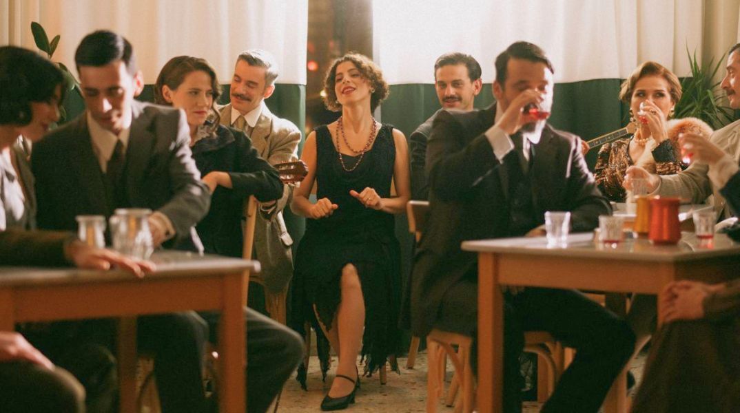 «Astoria» στο Παλλάς: Μια ιστορία έρωτα, επιβίωσης και σκληρής ξενιτιάς