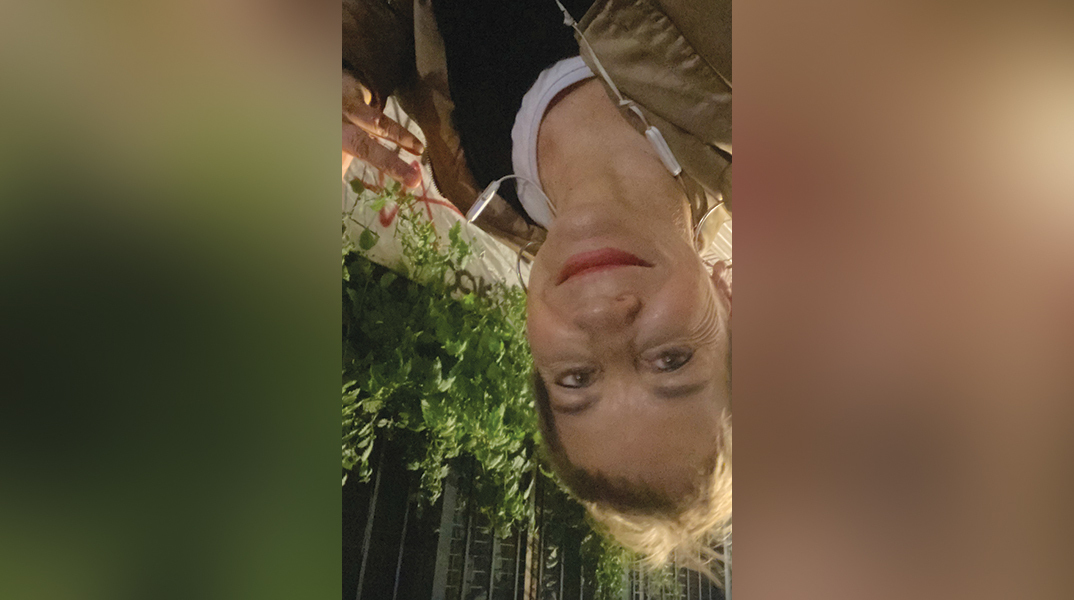 Σε βλέπω ανάποδα!