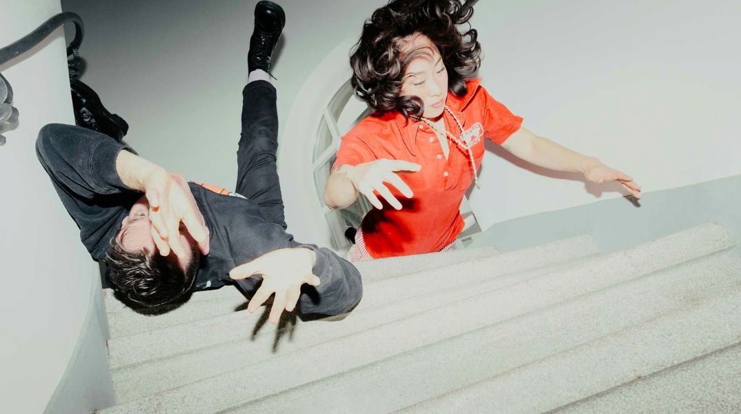 Eraserhead Xiu Xiu: 3 superfans εξηγούν την πώρωση με τους Xiu Xiu και τον Λιντς πριν από τo live του γκρουπ στην Αθήνα