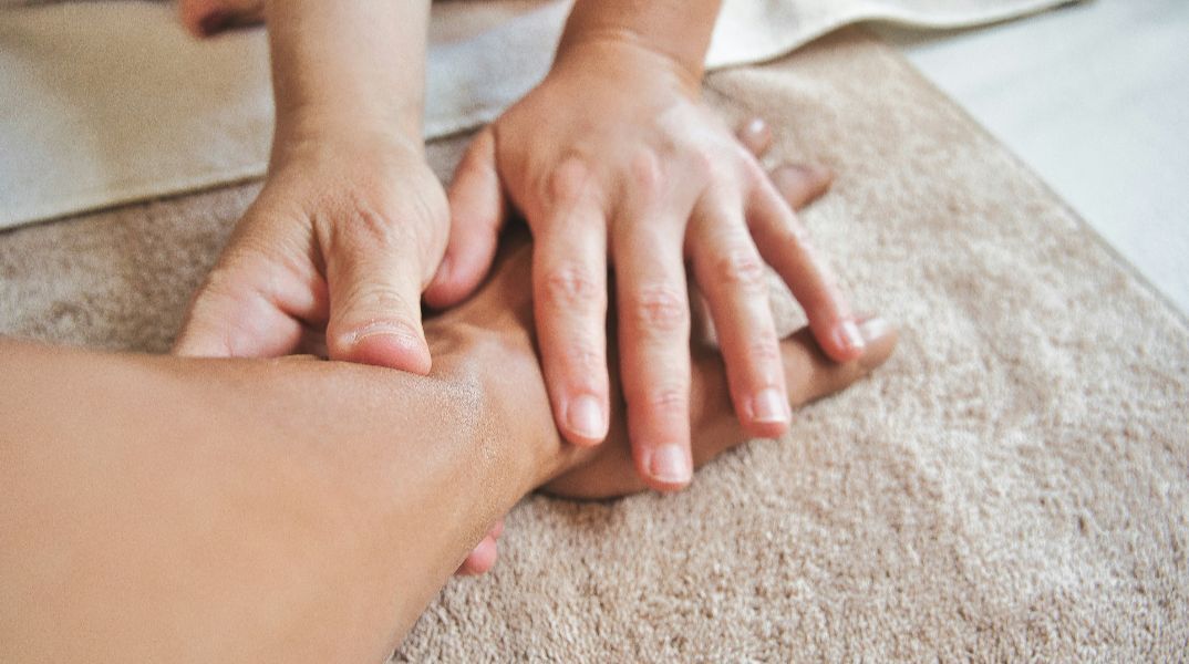 Θεσσαλονίκη: Δίωξη για κακούργημα στους εργαζόμενους που κατηγορούνται για σεξουαλική παρενόχληση 19χρονου κατά τη διάρκεια μασάζ