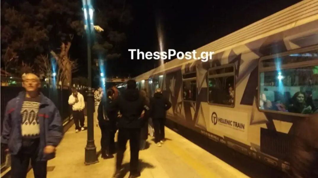 Ακινητοποιήθηκε τρένο στην Οινόη λόγω βλάβης - Ταλαιπωρία για εκατοντάδες επιβάτες
