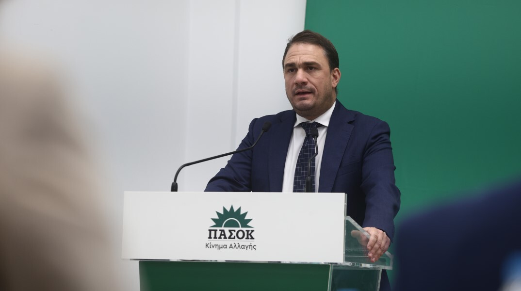 Κώστας Τσουκαλάς