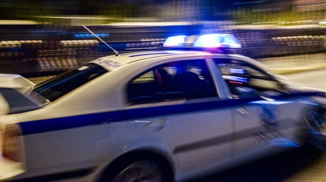 Περιπολικό της ΕΛΑΣ σε δρόμο της Αθήνας