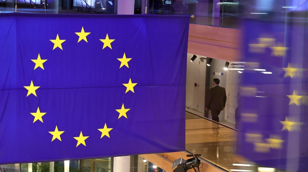 Η Κομισιόν ενέκρινε 1,5 δισ. ευρώ για την αμυντική βιομηχανία της Ευρωπαϊκής Ένωσης - Το πρόγραμμα εστιάζει σε κοινές προμήθειες, καινοτομία και νέα όπλα