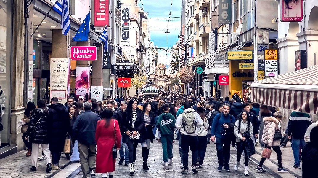 Πάσχα 2026: Ξεκινά την Πέμπτη το εορταστικό ωράριο - Πώς θα λειτουργούν τα καταστήματα