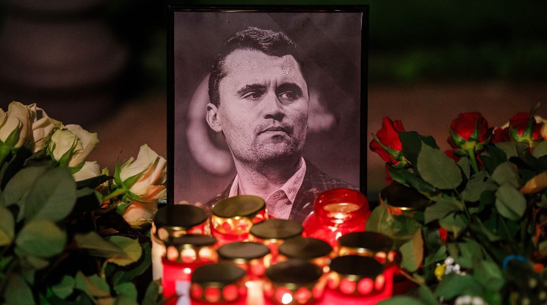 Δολοφονία Τσάρλι Κερκ: «Δεν υπάρχει ταύτιση σφαίρας και όπλου», υποστηρίζουν οι δικηγόροι του Τάιλερ Ρόμπινσον