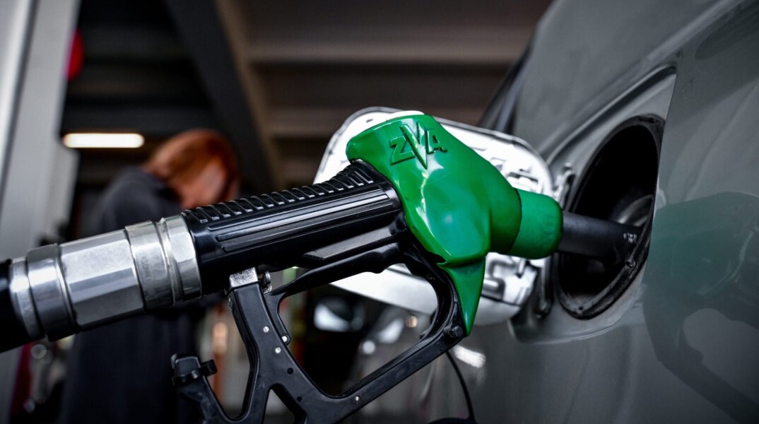 Βενζίνη σε αυτοκίνητο
