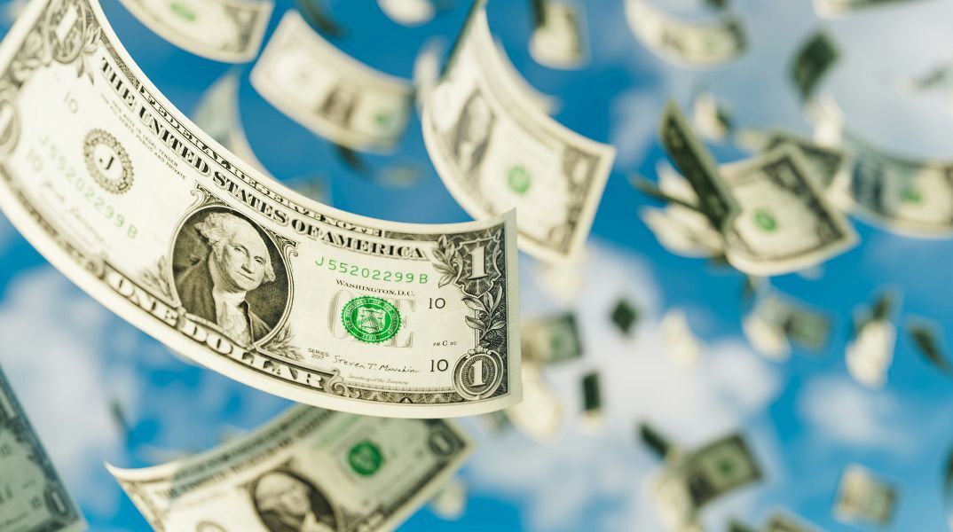 Η Oxfam εκτιμά ότι 3,55 τρισ. δολάρια των υπερπλουσίων παραμένουν κρυμμένα από τις φορολογικές αρχές και ζητά παγκόσμιο φόρο περιουσίας