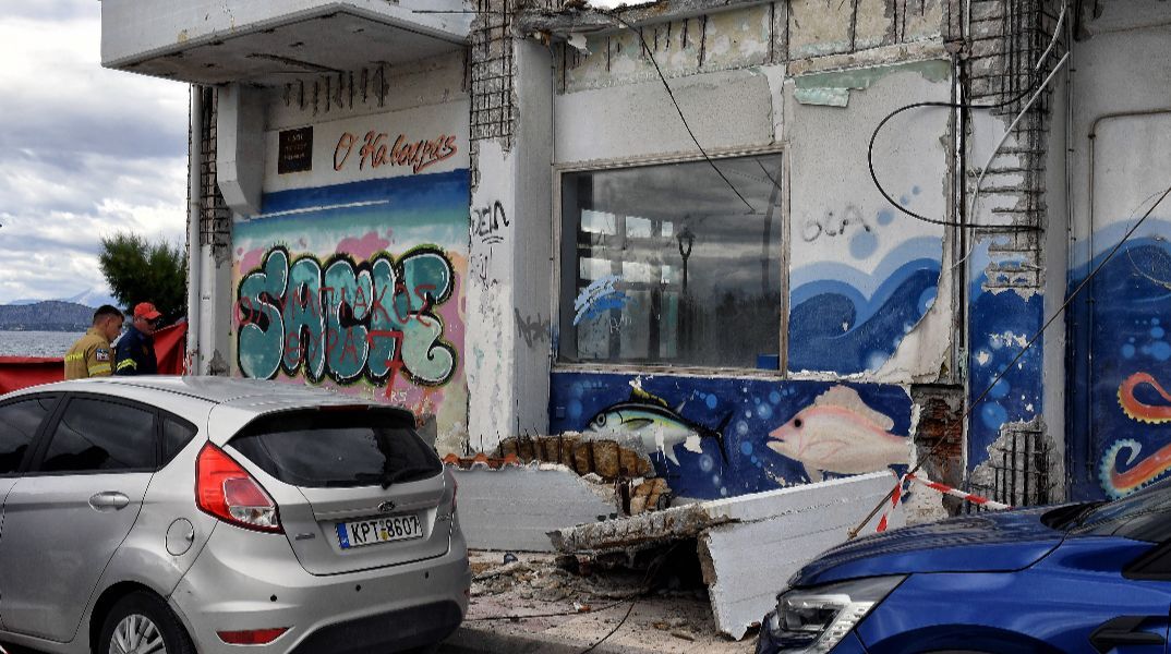 Κόρινθος: Το μπαλκόνι που σκότωσε την 43χρονη ζύγισε 2,5 τόνους – Πολλές οι παρανομίες στο κτίριο