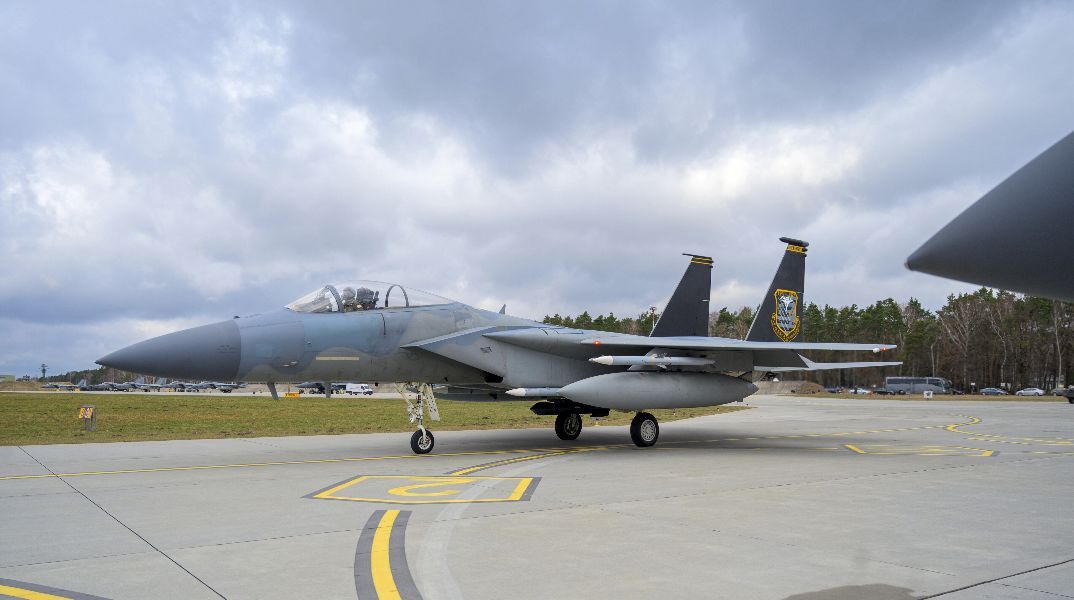 Τι ξέρουμε - και τι δεν ξέρουμε – για την επιχείρηση διάσωσης 36 ωρών του Αμερικανού πιλότου