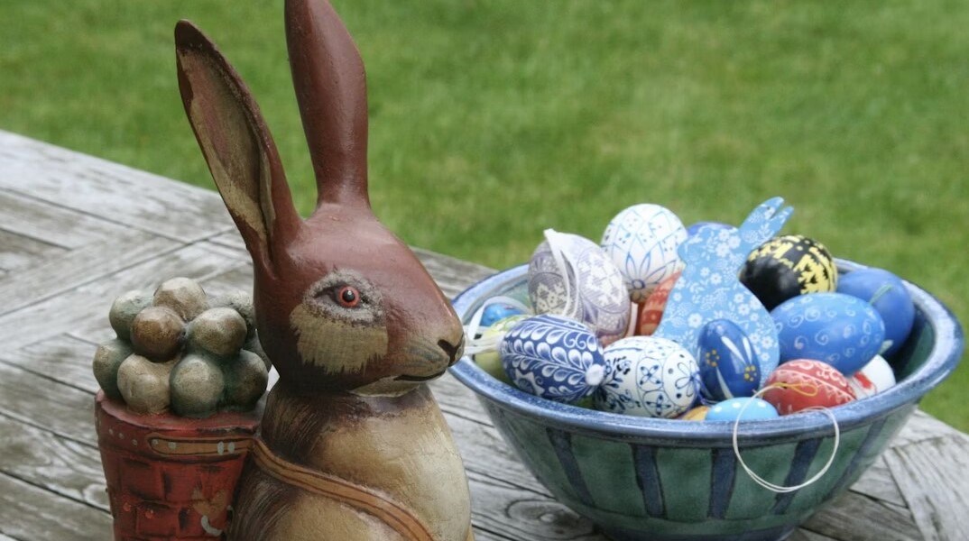 Πασχαλινά λαγουδάκια και αυγά