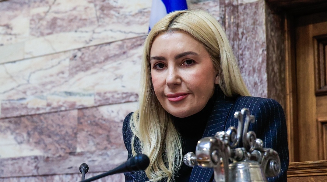 Φωτεινή Αραμπατζή