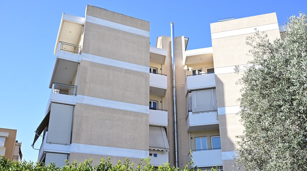 Πτώση γυναίκας από μπαλκόνι στο Μαρούσι