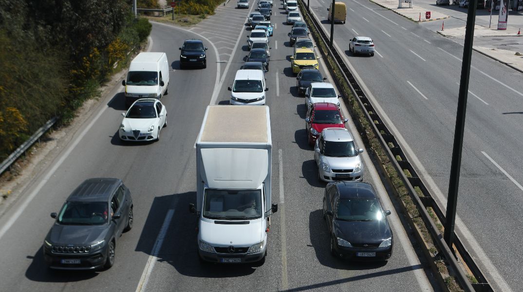 Πάσχα: Κορυφώνεται η έξοδος των εκδρομέων - Καθυστερήσεις 45 λεπτών στην Αττική Οδό , σημειωτόν στον Κηφισό